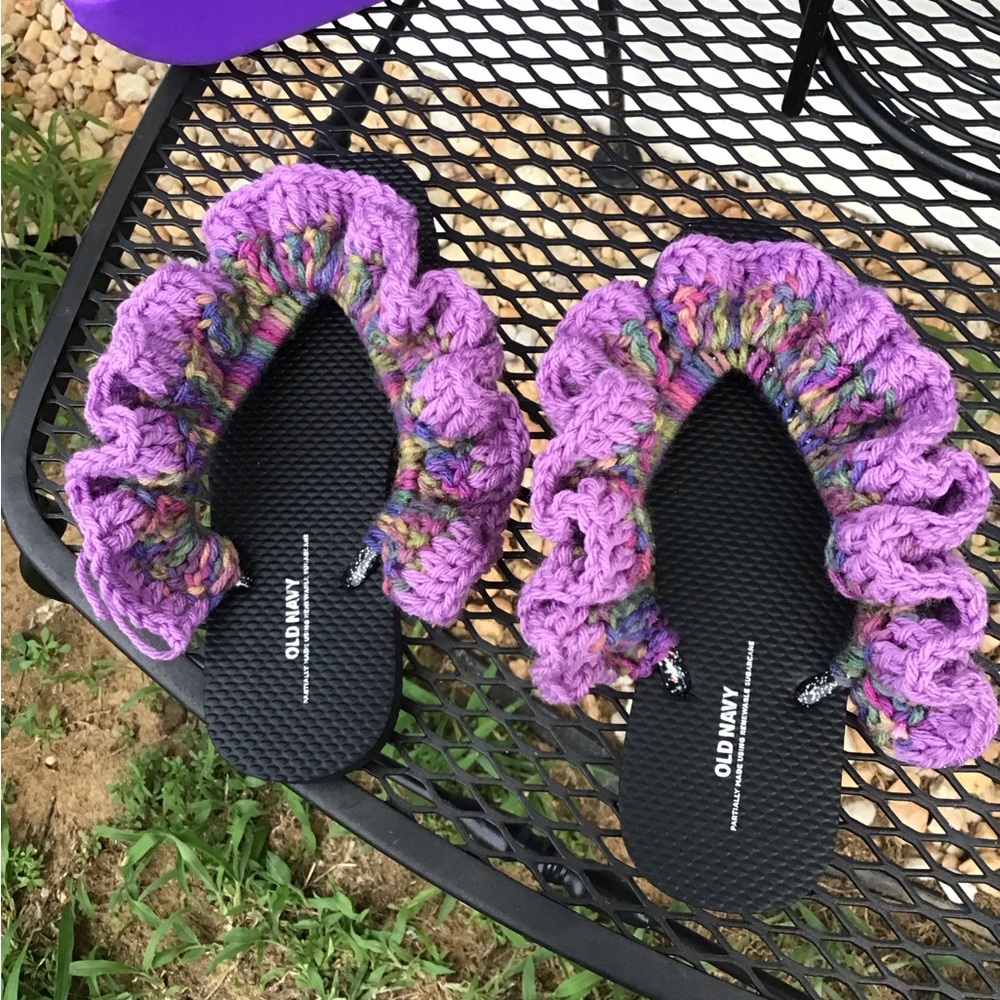 Old Navy Multicolor Ruffle Flip Flops